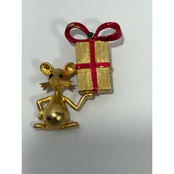 Vintage Rare MYLU Rhinestone Enamel Mouse Holding Christmas Present Pin‎ Brooch - Picture 2 of 8